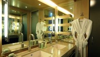 Crazy Too -  Bathroom